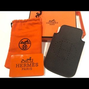 Black Hermes sleeve